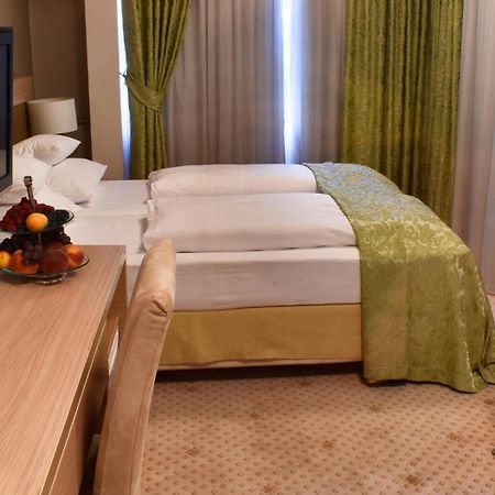 Hotel Park Siroki Brijeg Номер фото