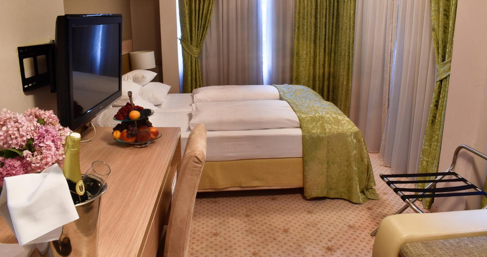 Hotel Park Siroki Brijeg Номер фото